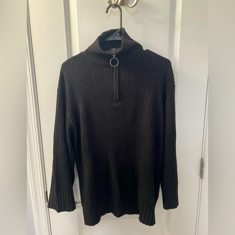 H&M black full sleeves sweater in size S-M